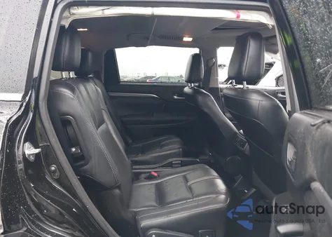 2018 Toyota Highlander Se from USA, damaged, VIN 5TDJZRFH4JS804876